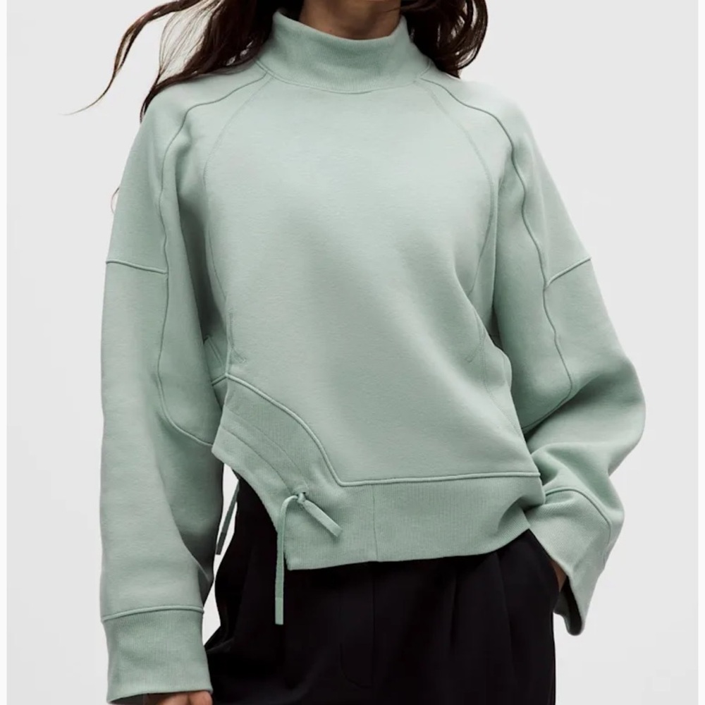 Lululemon Plush Fleece Curved Hem Pullover NWT Size 6